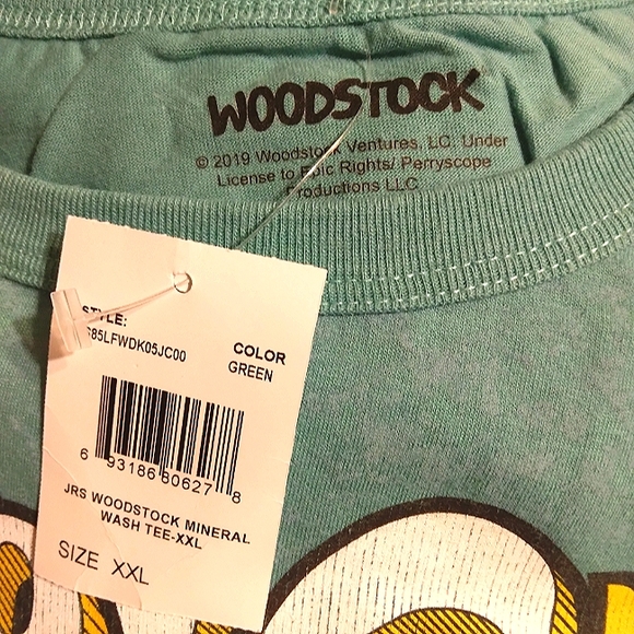 NWT*Junior's Plus Woodstock~Love Revolution Mineral Wash Tee~XXL - Picture 4 of 11